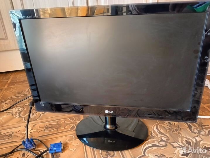 Монитор LG Flatron e2240s