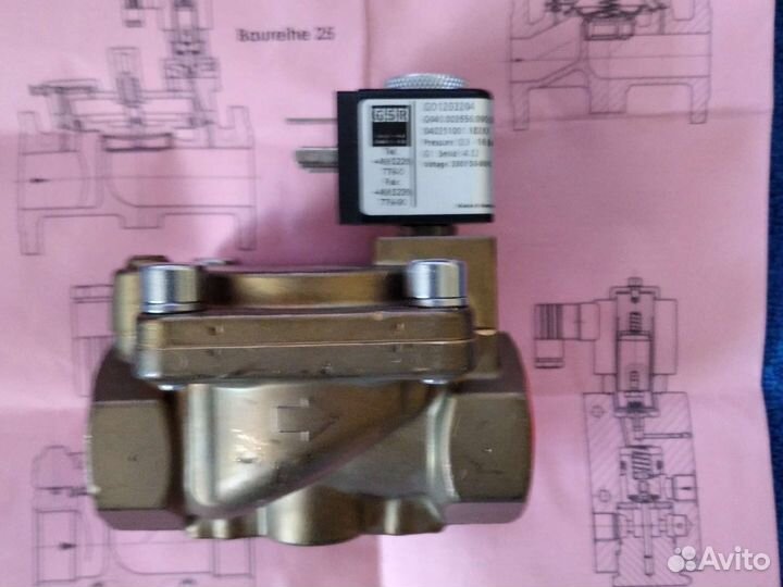 Электромагнитный клапан 220 закрытый