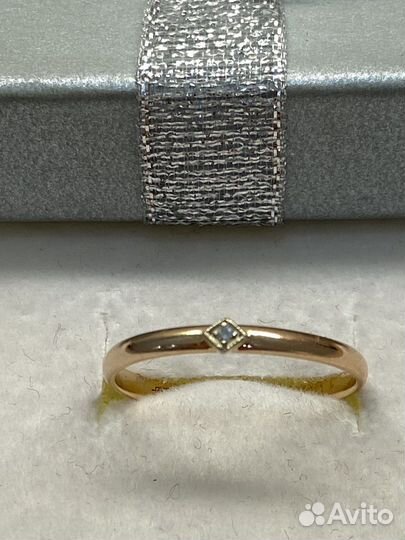 Кольцо золотое*