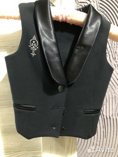 Жилетка для девочки школьная