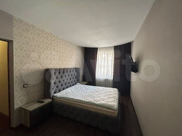 3-к. квартира, 90 м², 9/16 эт.