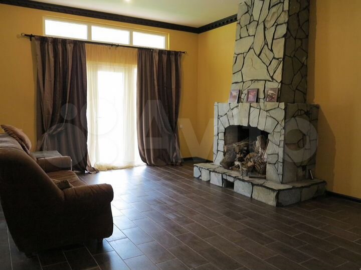 Дом 165 м² на участке 6 сот.