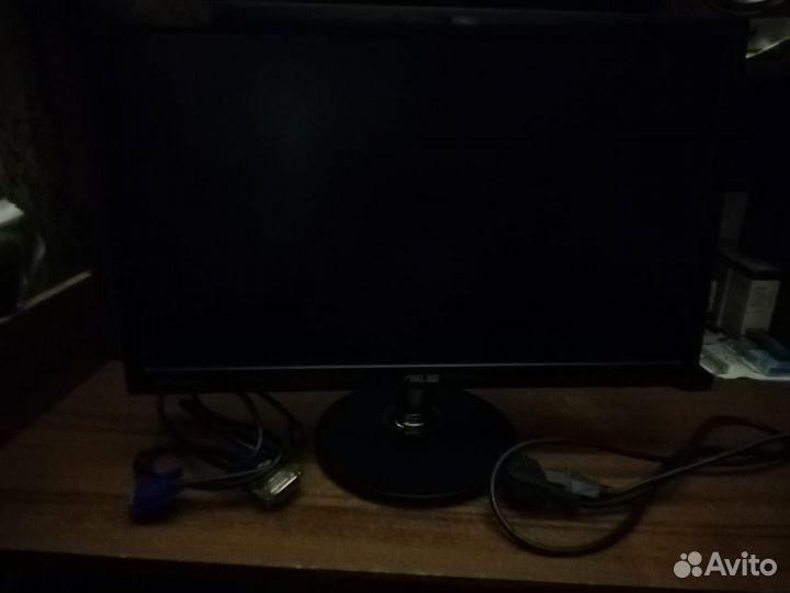 Монитор 22 дюйма