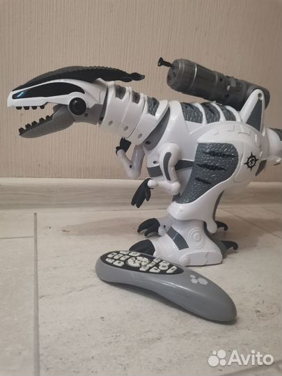 Интерактивный радиоуправляемый робот-динозавр