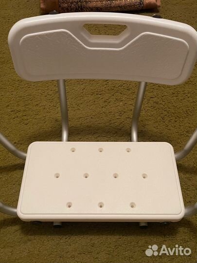 Стул в ванну для пожилых