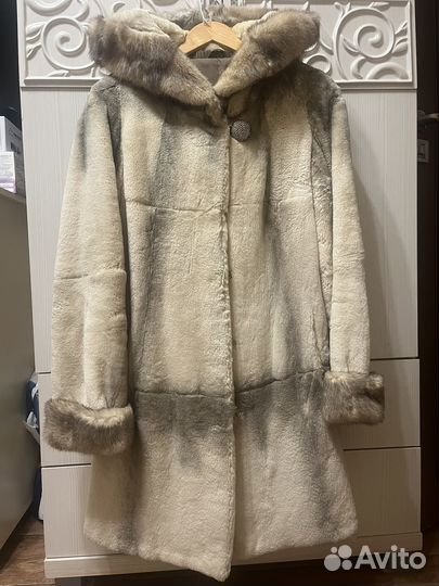 Шуба из бобрика
