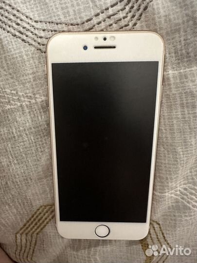 Телефон iPhone 8