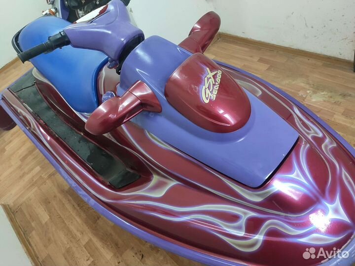 Продам гидроцикл BRP