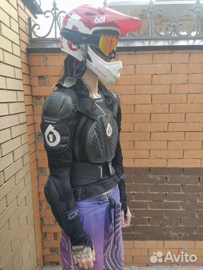 Черепаха. Защита тела. 661. Sixsixone