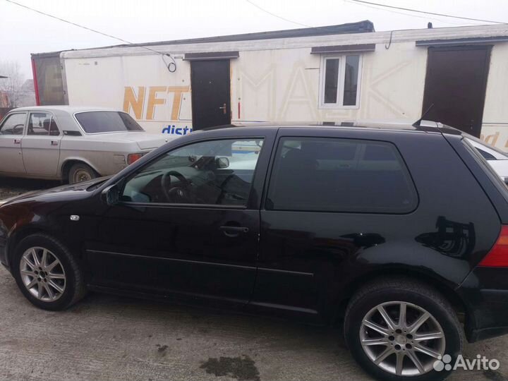 Volkswagen Golf 1.4 МТ, 2002, 100 000 км