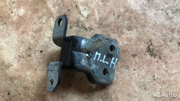 Петля двери передней для Suzuki SX4 2006-2013