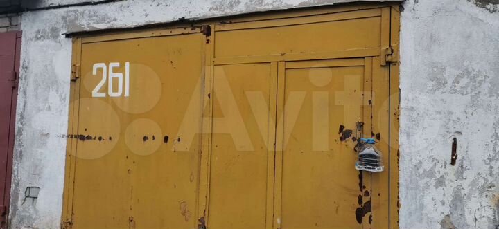 Гараж, > 30 м²