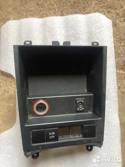 Накладка консоли Volkswagen Jetta 6