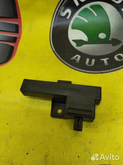 Антена Audi A4 седан 2.0 cdnc 2010