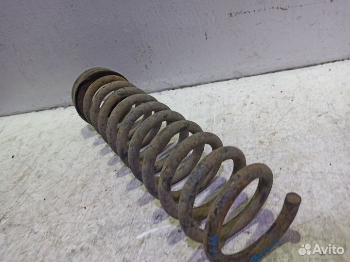 Пружина передняя Мерседес