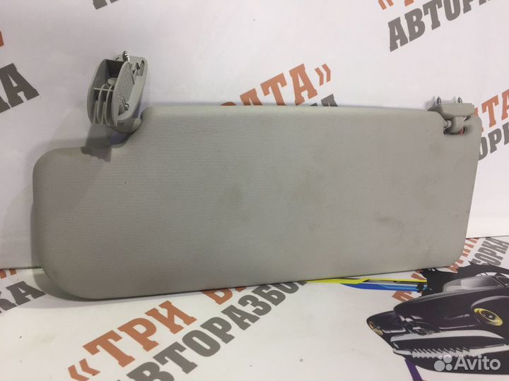 Шкода Фабия Козырёк солнцезащитный правый Прав