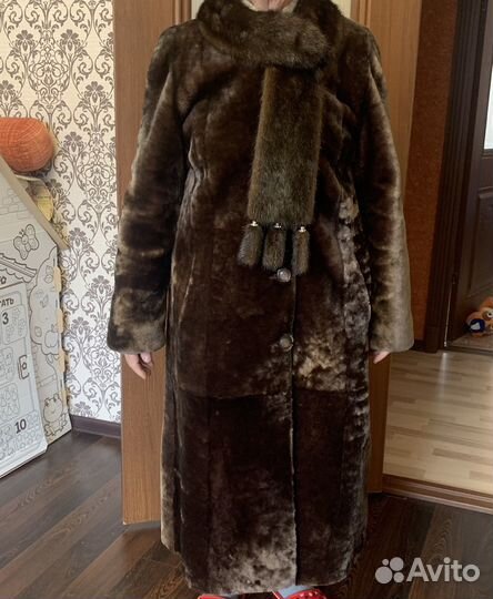 Шуба мутоновая с норковым воротником