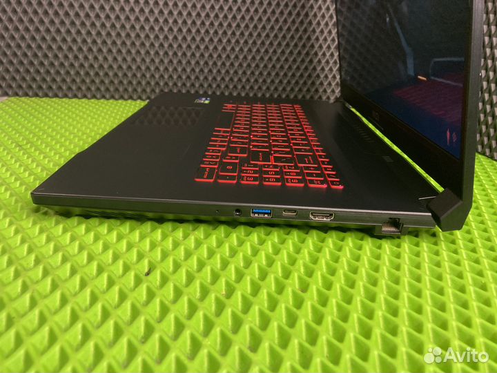 Игровой ноутбук MSI 17.3