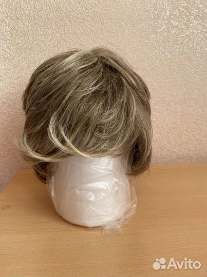 Парик женский