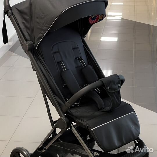 Прогулочная коляска Bubago Axi
