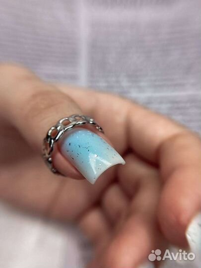 Маникюр и педикюр