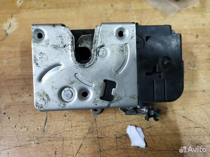 Замок двери передний правый Датсун BDO