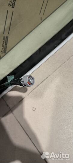 Лобовое стекло Tayota Land Cruiser 200