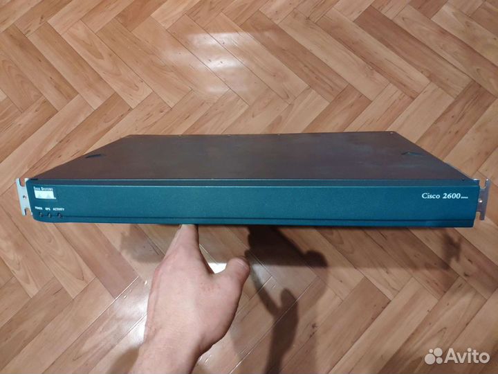 Коммутаторы LAN и VGA