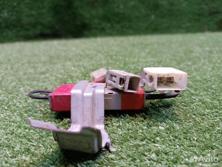 Усилитель антенны Toyota Land Cruiser Prado J150