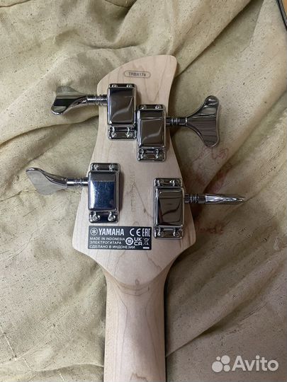 Бас гитара Yamaha trbx174