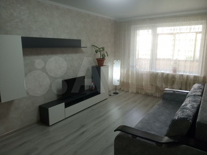 2-к. квартира, 50 м², 4/9 эт.
