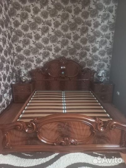 Спальный гарнитур