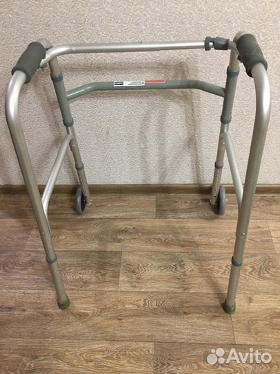 Кресло туалет и ходунки для взрослых