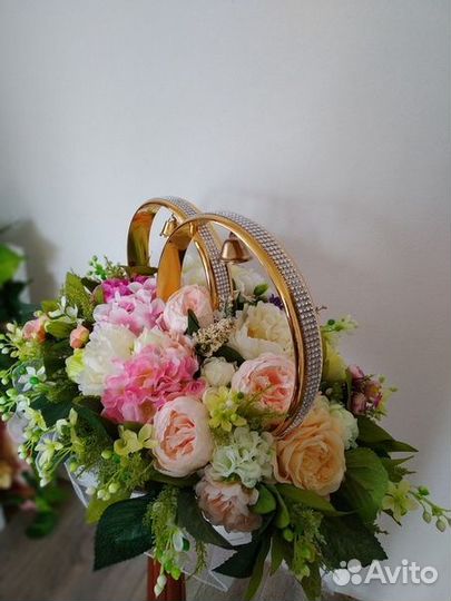 Свадебные украшения на машину