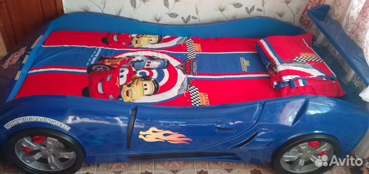 Детская кровать машина с матрасом