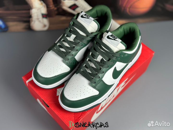 Кроссовки Nike Dunk Low Retro 