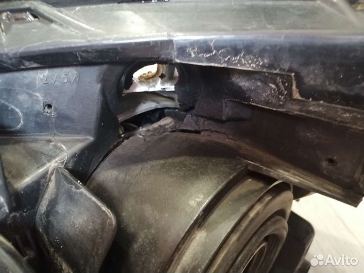 Комплект фар на Toyota rav 4 2006