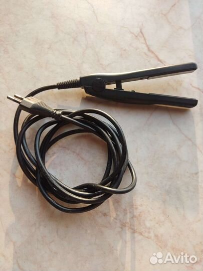Выпрямитель/утюжок для волос