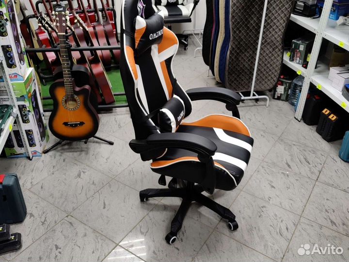 Геймерское игровое компьютерное кресло