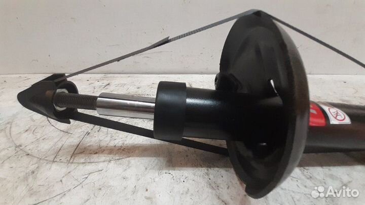 Амортизатор передний Volkswagen Passat B3