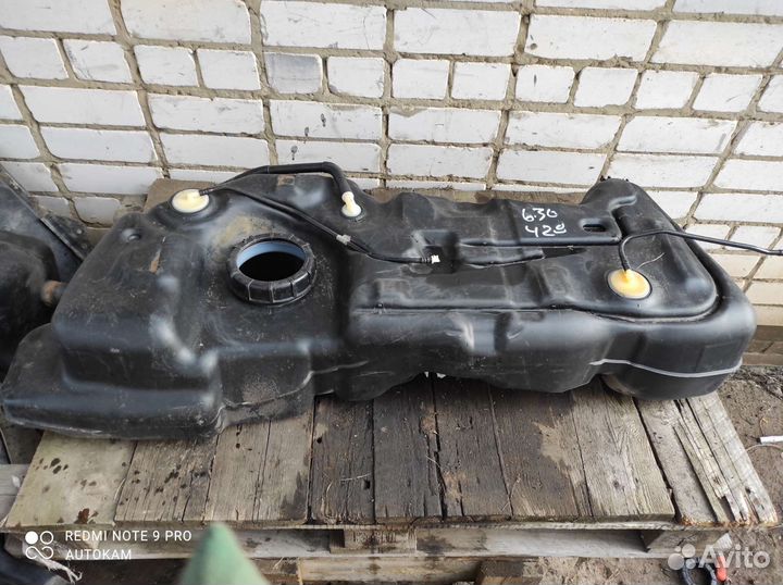 Топливный бак Nissan tiida c11