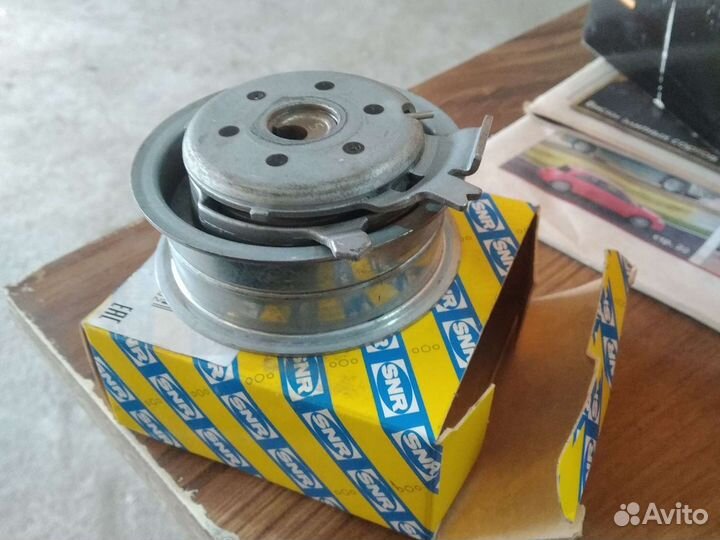 Натяжитель ремня грм vw jetta 5