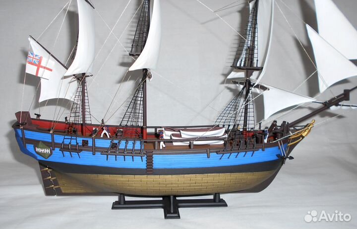 Модель корабля