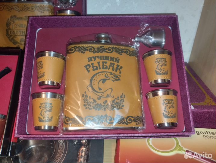 Фляжка с стопками