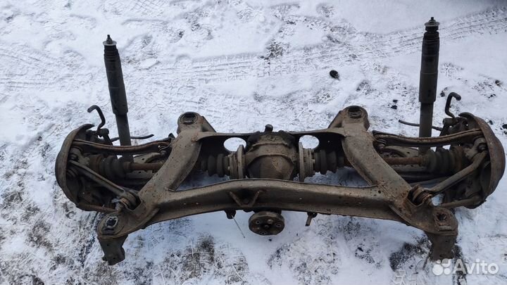 Задний мост в сборе Мерседес 190 201