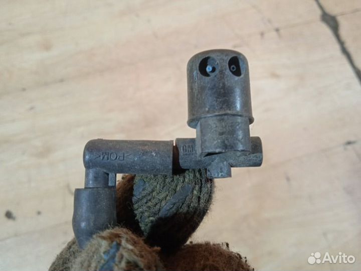 Форсунка омывателя передняя Opel Vectra C sedan