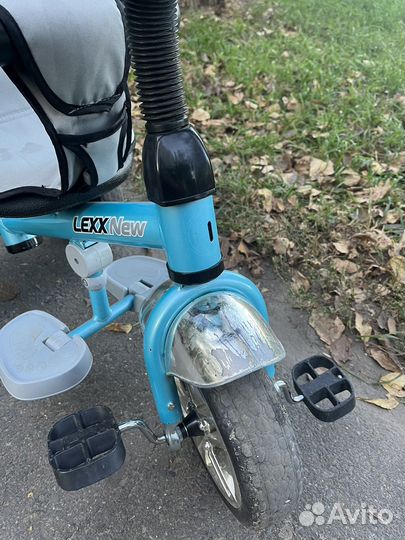 Трехколесный велосипед