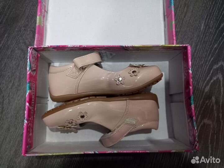 Туфли лаковые 25 Новые