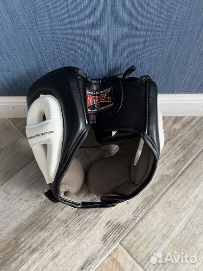 Боксерский шлем Reyvel