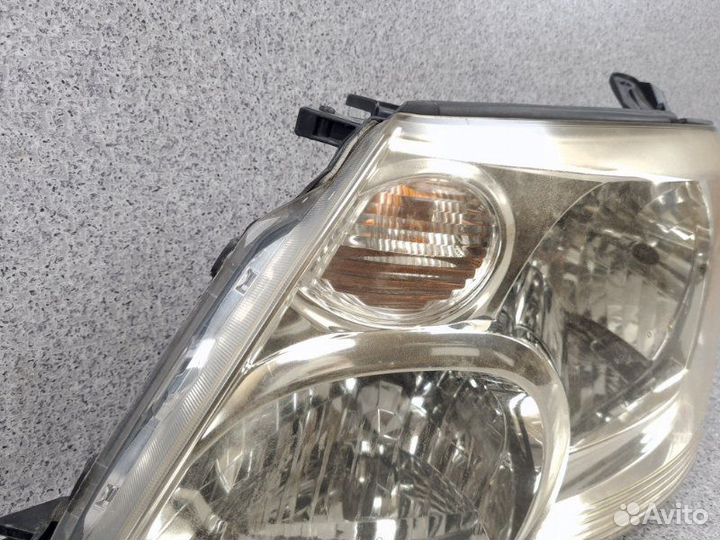 Фара передняя левая Toyota Alphard MNH15 1mzfe